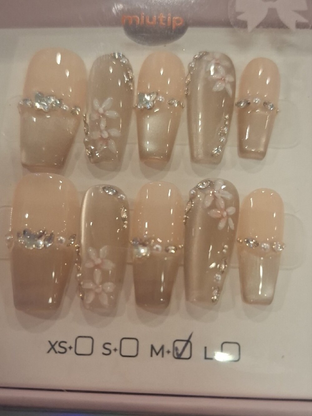 Neutral Blossom Press-On Nail Set with Rhinestones - Brand: - Picture 3 of 3
